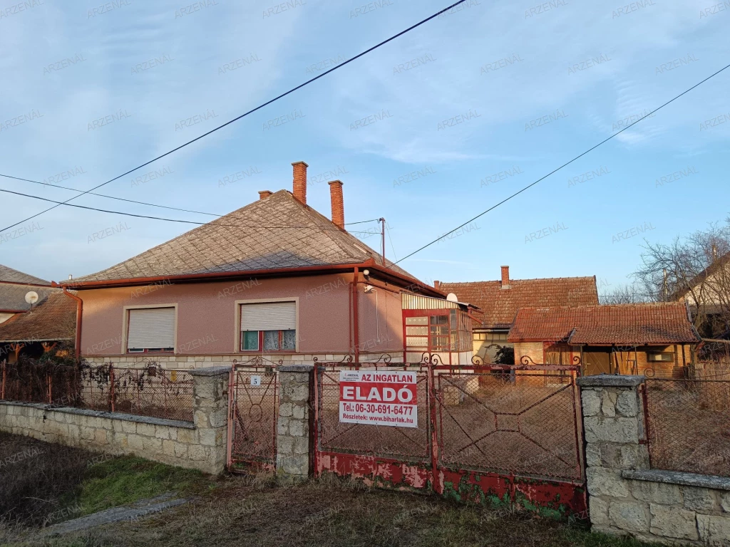 Eladó családi ház, Komádi, Bartók u.