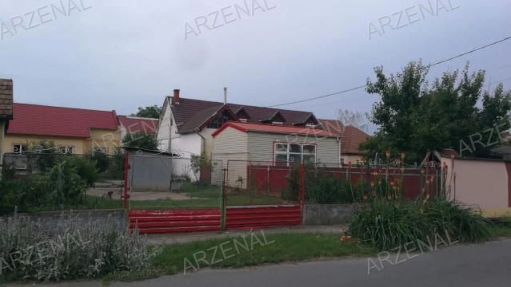 Eladó családi ház, Berettyóújfalu