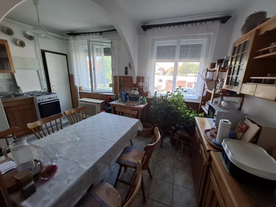 Eladó téglalakás, Hajdúszoboszló