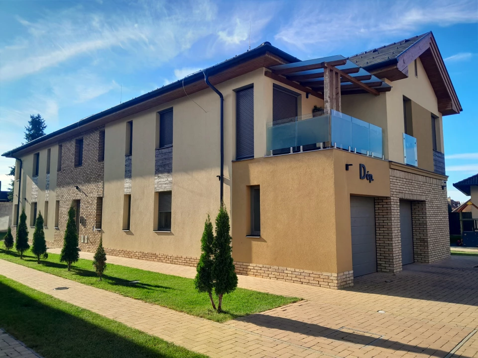 Eladó téglalakás, Hajdúböszörmény