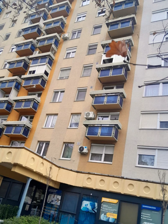 Eladó panellakás, Debrecen