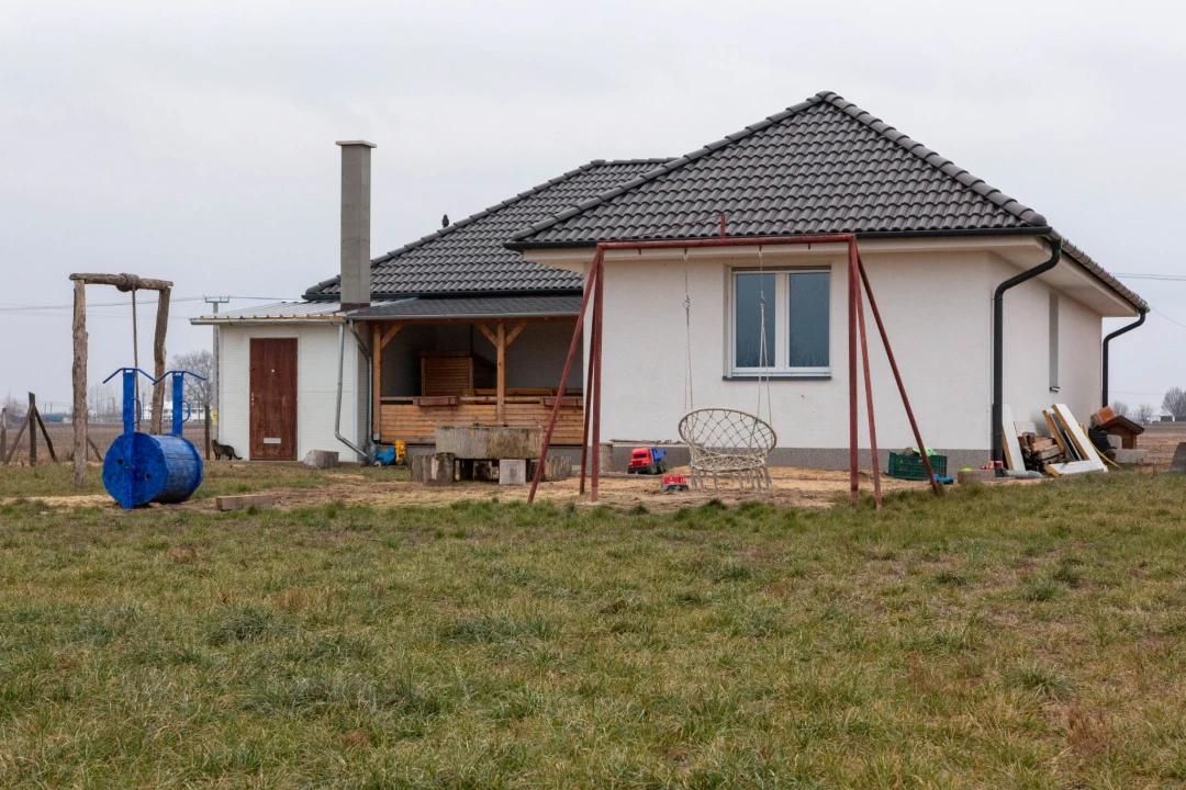 For sale grange, Mikepércs