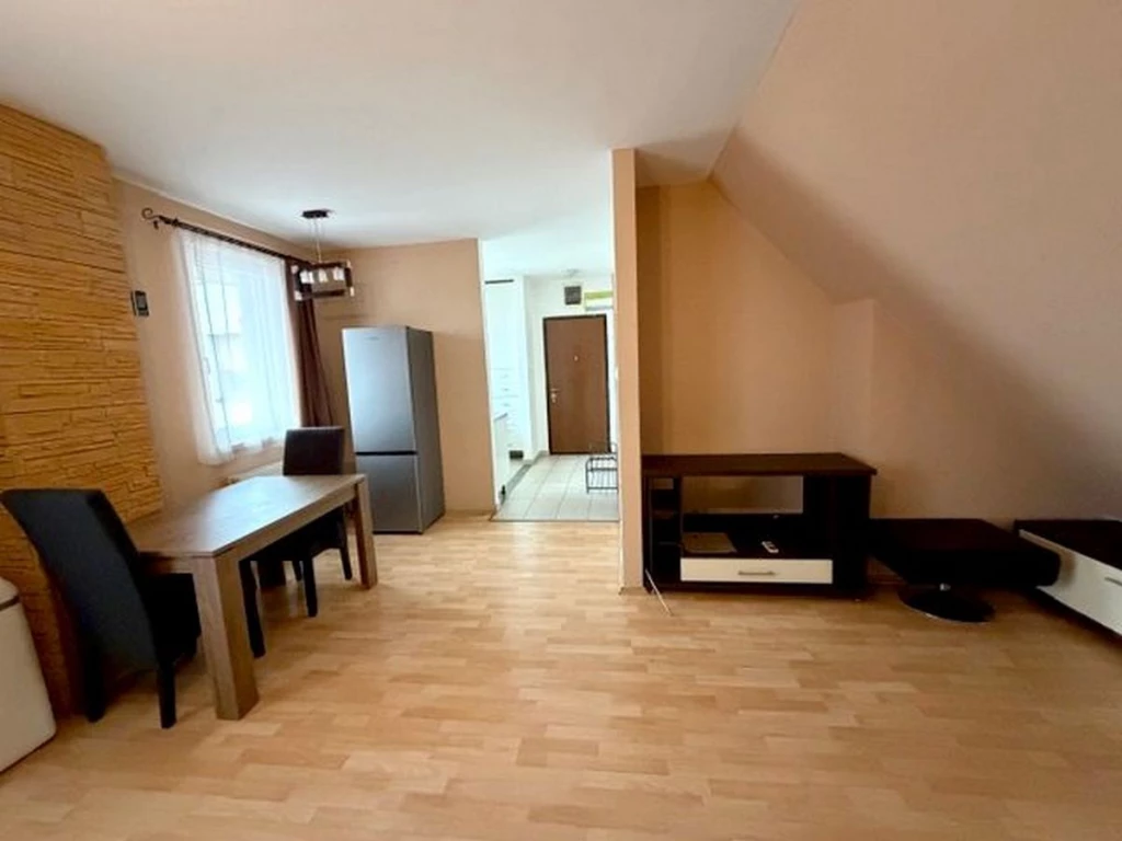 Újszerű, tetőtéri garzon a belvárosban