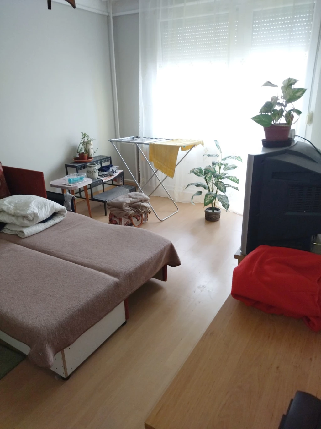 Eladó Miskolc Vörösmarty lakótelepen 55m2, 1+2 félszobás, erkélyes panellakás!