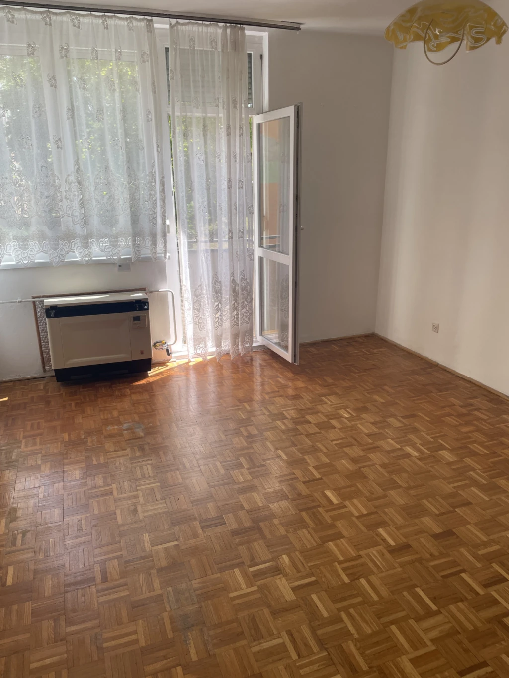 Győri kapu 1. emeleti másfeles