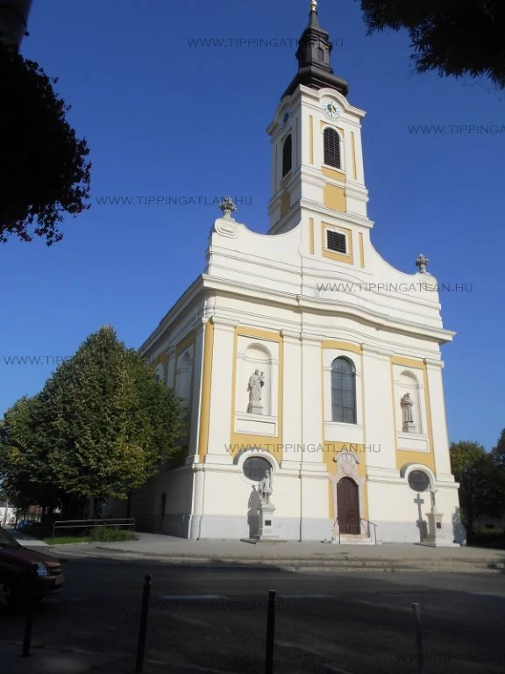 Hősök tere vonzásában lépcsőktől mentes tágas családi ház!