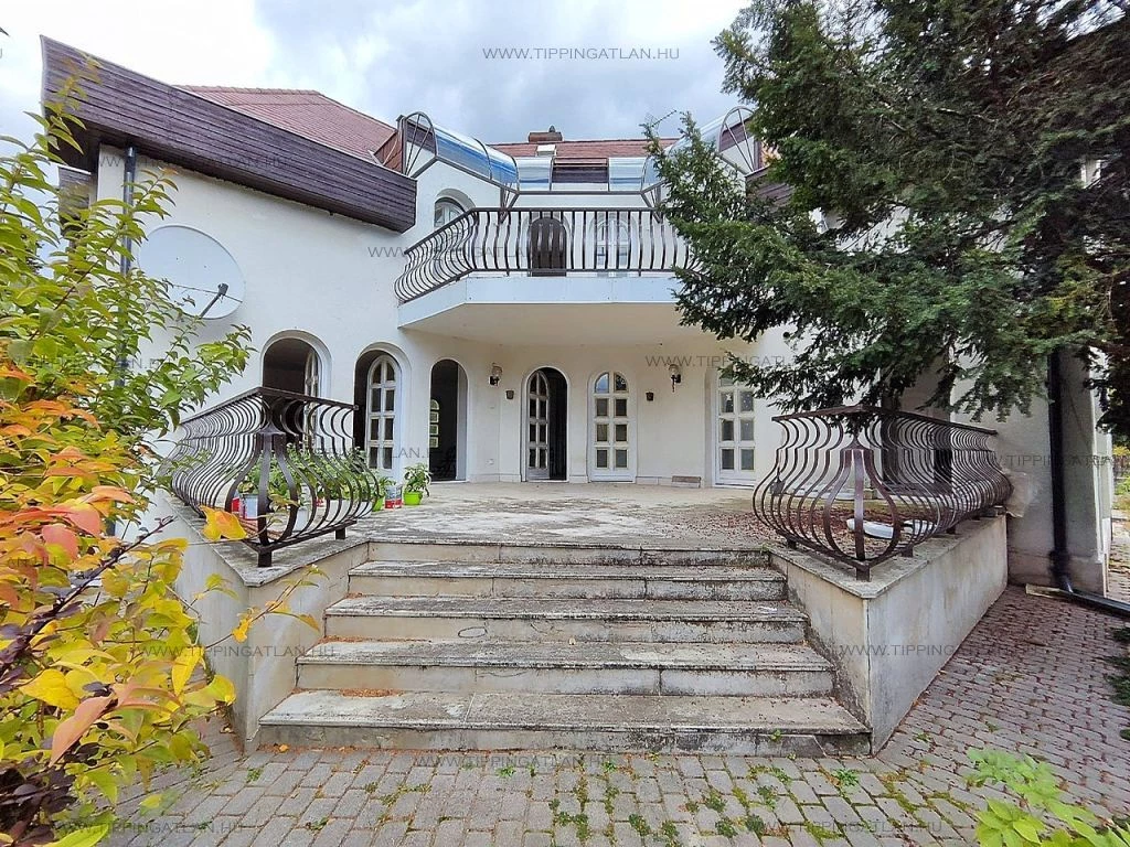 c3-1-name c2-1-name, Budapest III. kerület, Csillaghegy