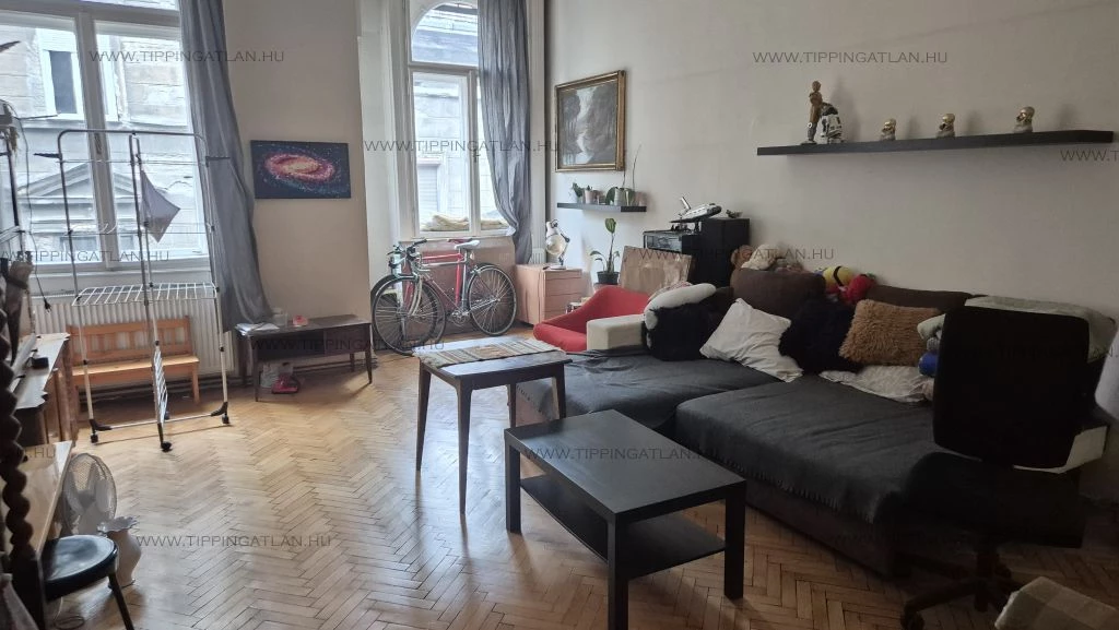 For sale brick flat, Budapest VI. kerület, Nagykörúton belüli terület, Paulay Ede utca