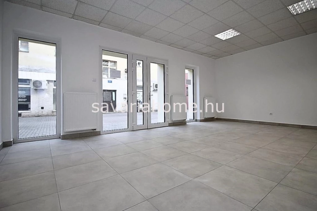 For rent store, Szombathely