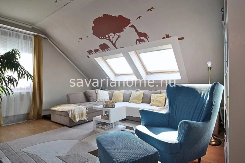 Árcsökkenés! Oladon, 75nm-es, nappal + 3 szobás lakás eladó!