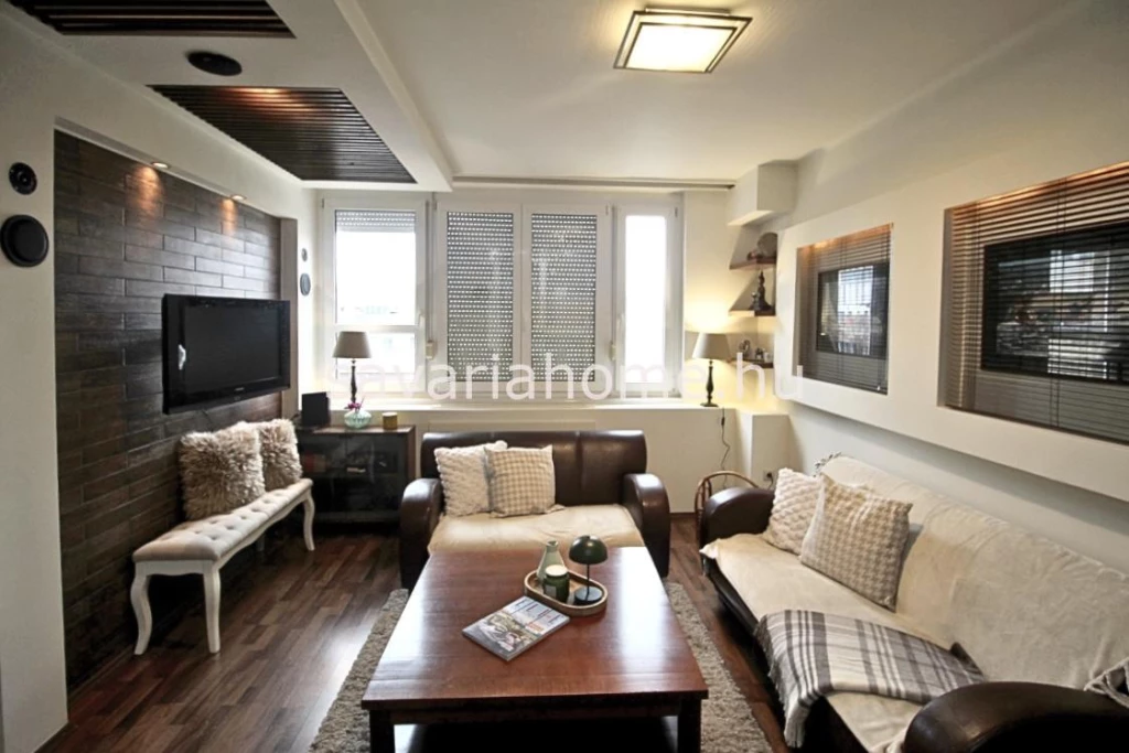 Fiatalos, nappali + 2szobás lakás eladó, Szombathely belvárosában!