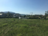 Eladó telek, Üröm