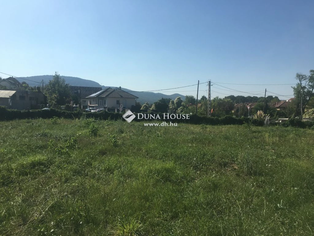 For sale development area, Üröm