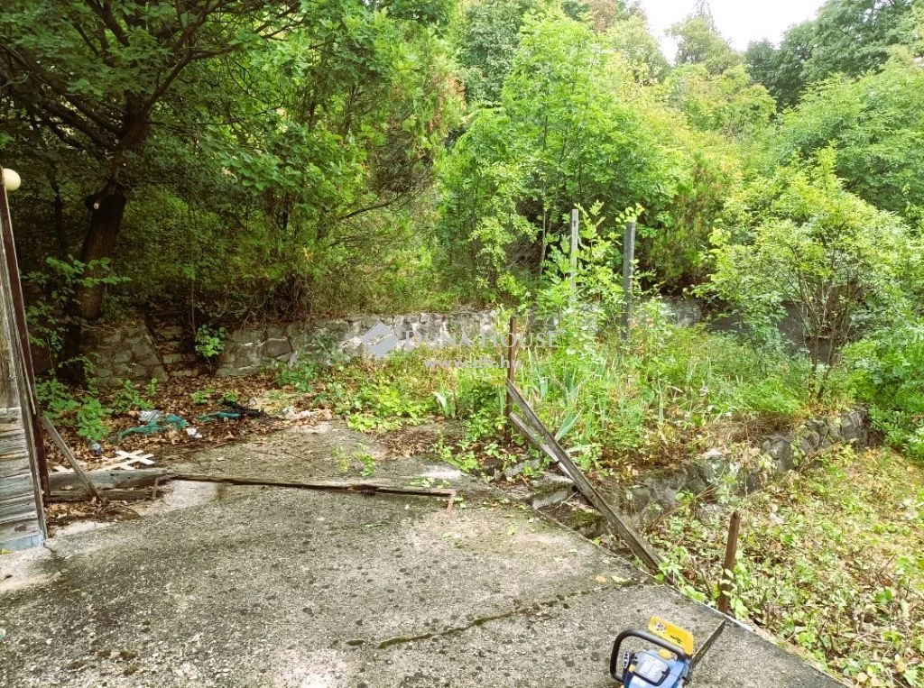 Eladó telek, Dunabogdány