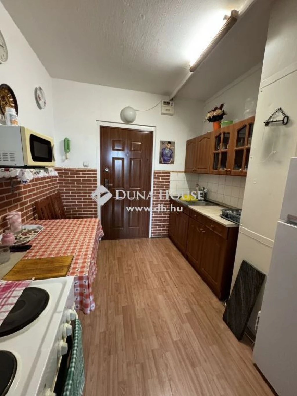 For sale panel flat, Veszprém