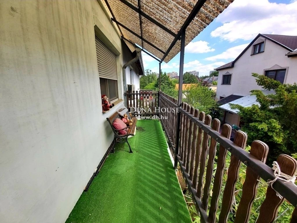 Eladó ház, Budapest 15. ker.