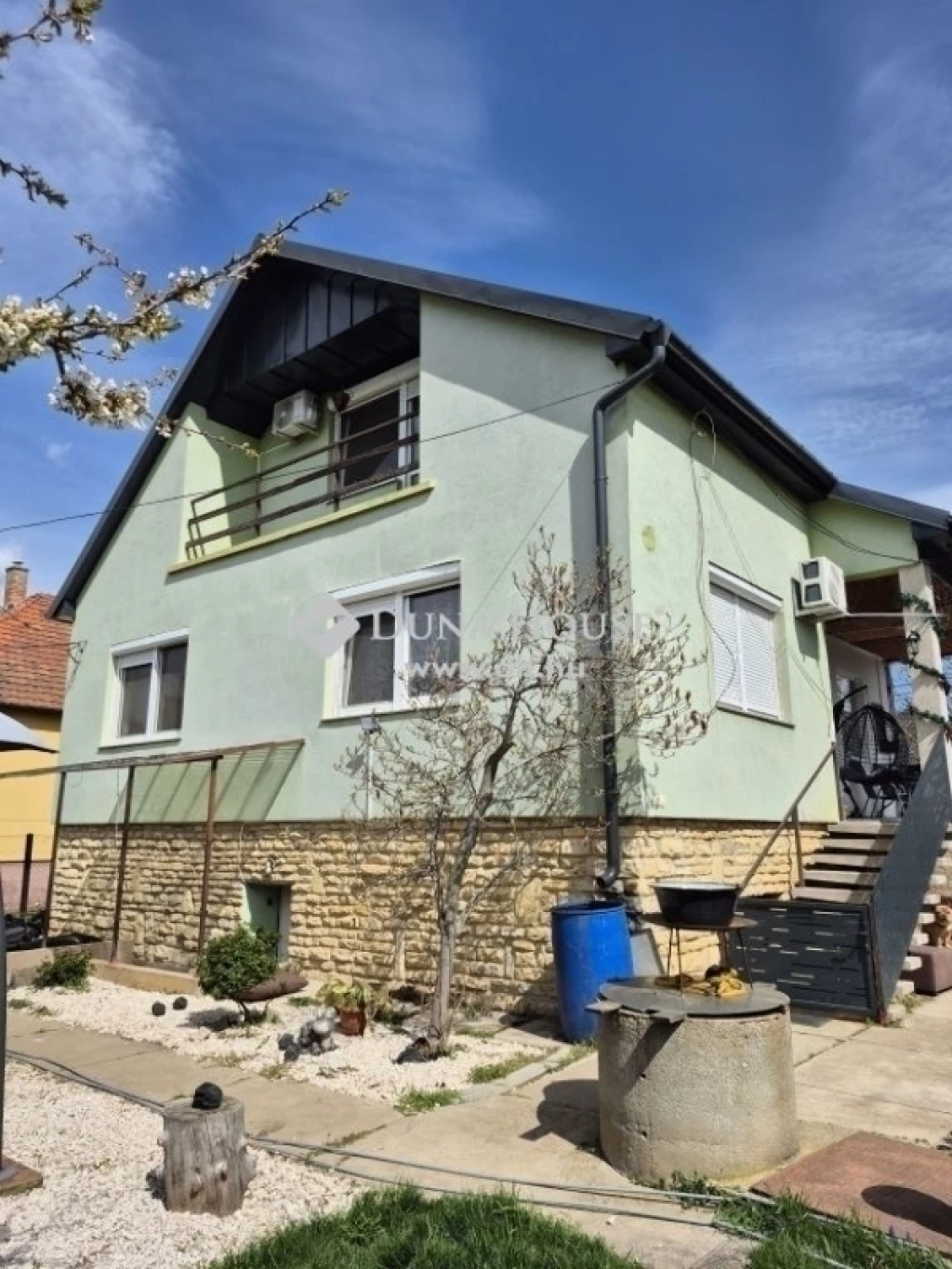 Eladó ház, Budapest 16. ker.