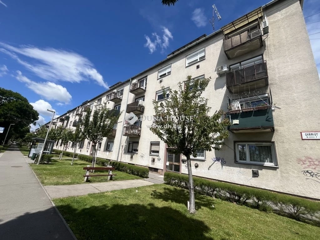 Tégla építésű lakás Szigetszentmiklóson
