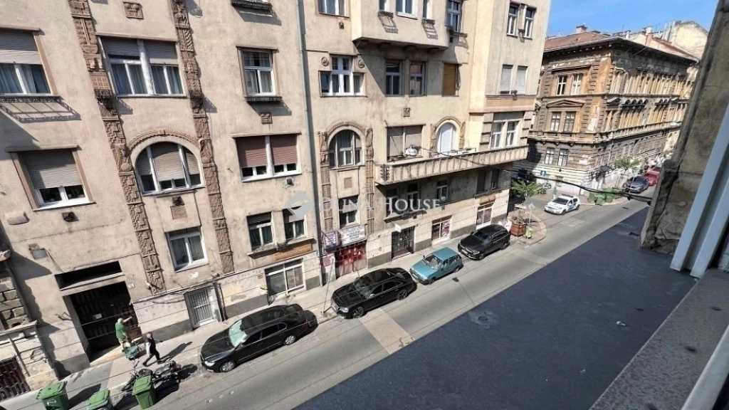 For sale brick flat, Budapest VII. kerület, Nagykörúton kívüli terület