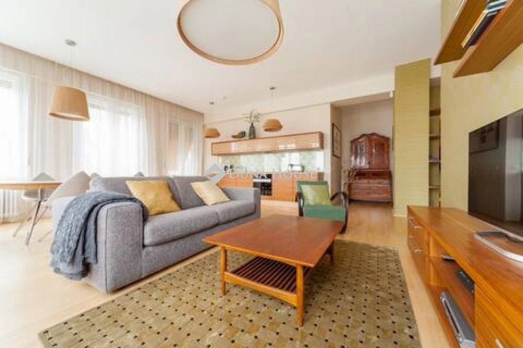 For sale brick flat, Budapest VII. kerület, Nagykörúton belüli terület