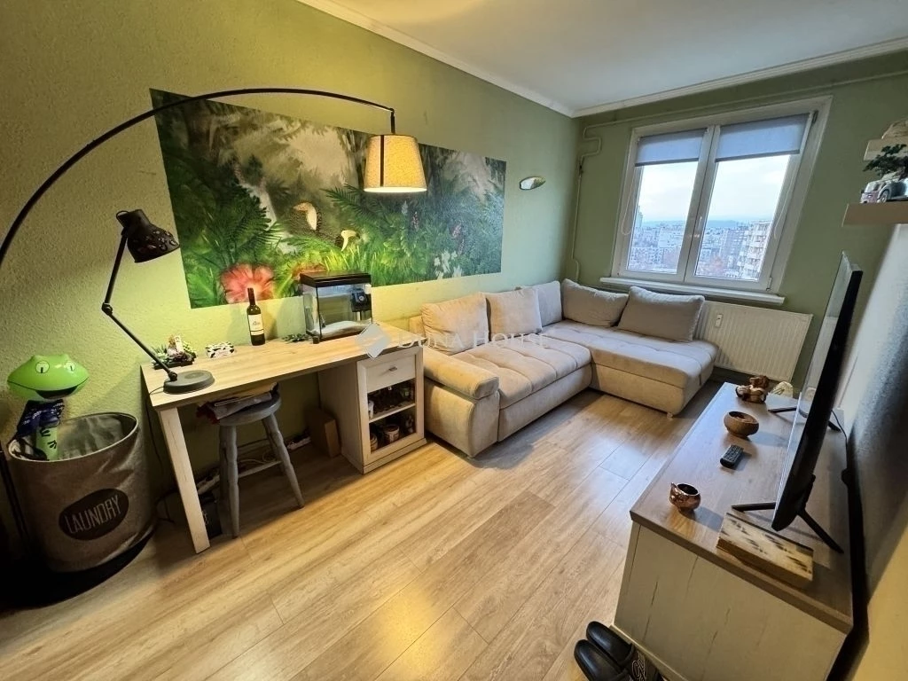 Eladó lakás, Budapest 15. ker.