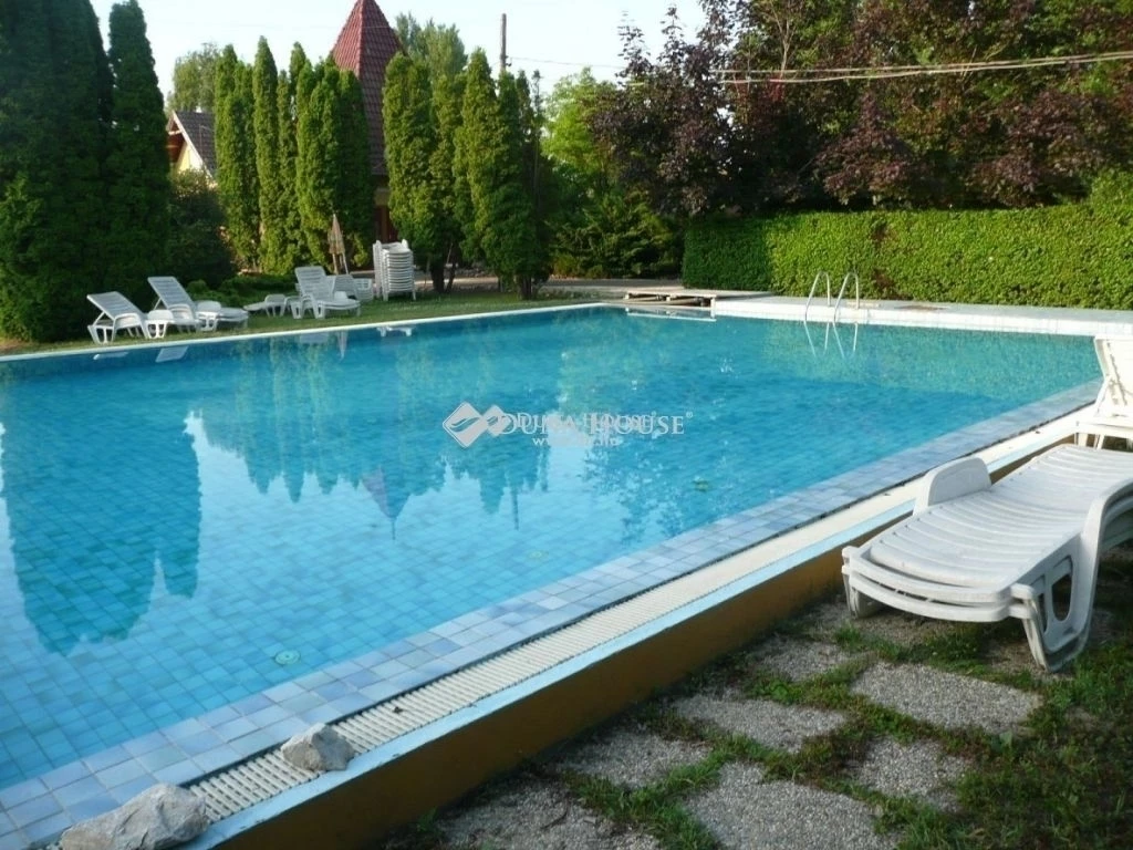 Sorházi medencés lakás Siófokon