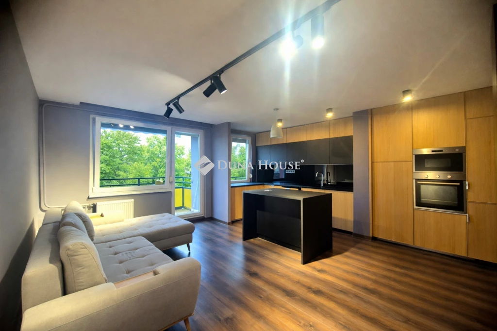 For sale panel flat, Budapest III. kerület