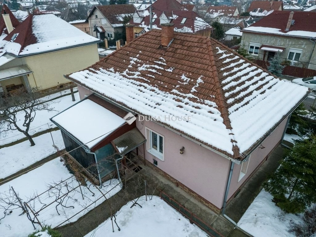 c3-1-name c2-1-name, Dunakeszi, Mikszáth utca környékén