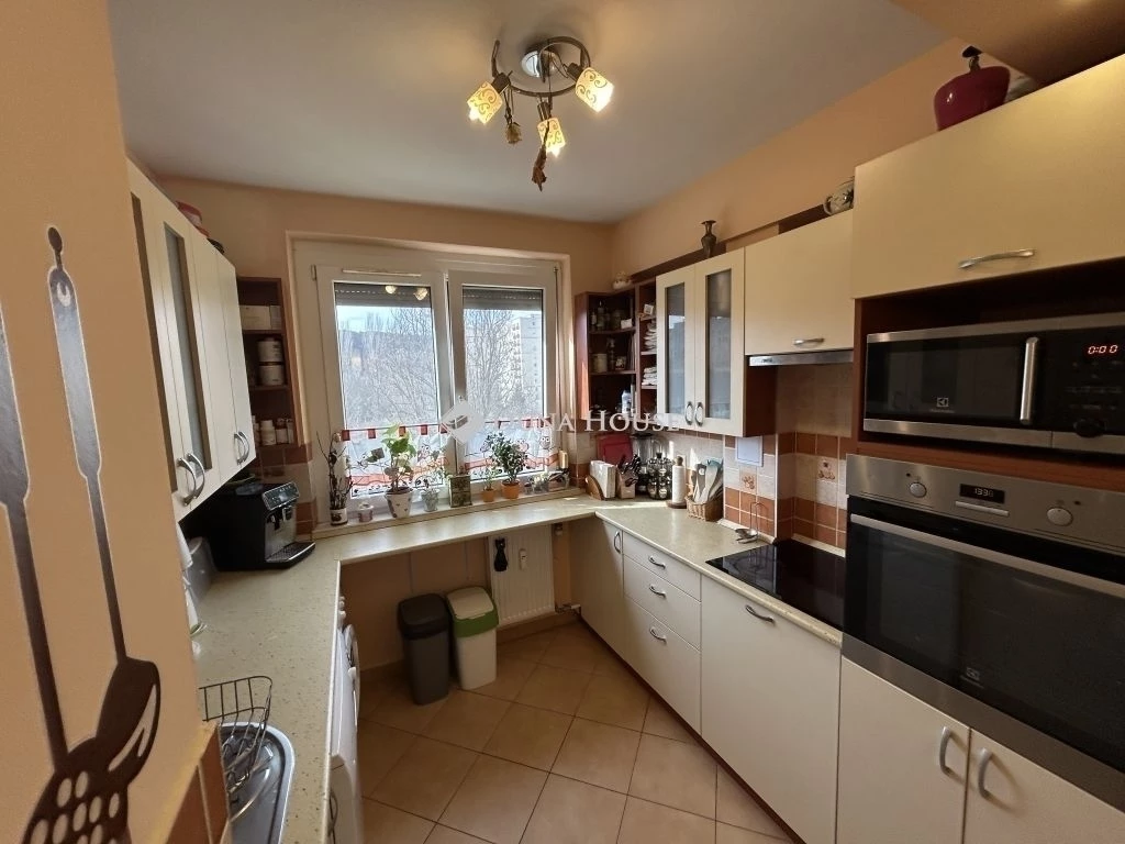 For sale panel flat, Budapest III. kerület, Békásmegyeri lakótelep hegy felől