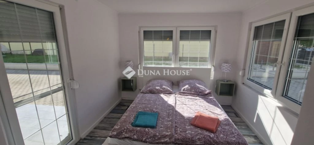 FELÚJÍTOTT HÁZ BALATONBOGLÁRON