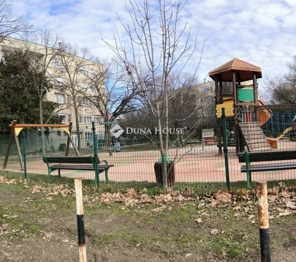 For sale brick flat, Budapest XXII. kerület, Baross Gábor telep