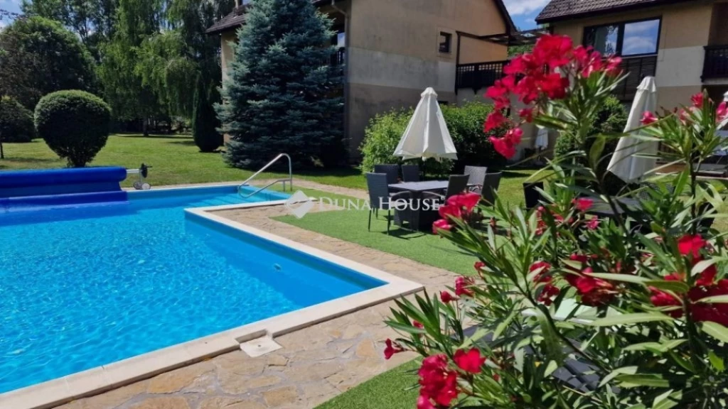 For sale brick flat, Nagymaros