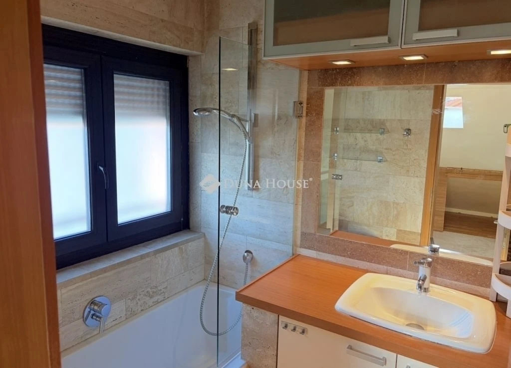 Eladó lakás, Budapest 3. ker.