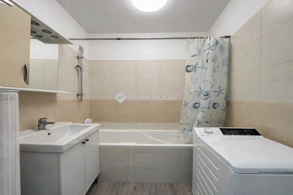 c3-1-name c2-20-name, Budapest III. kerület, Békásmegyer