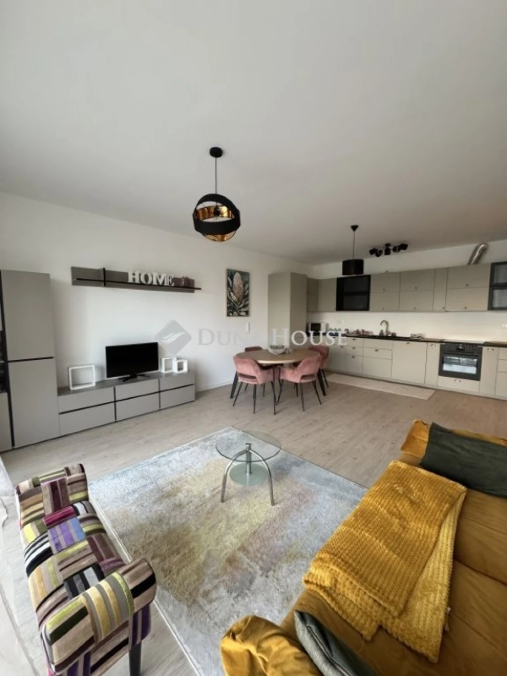 c3-2-name c2-19-name, Budapest XVII. kerület, Forrásmajori utca