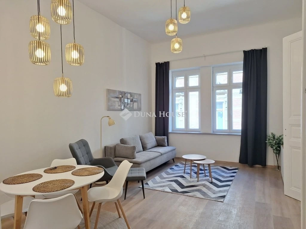 Kiadó 3 szobás lakás, parkolási lehetőséggel a VII., kerületben