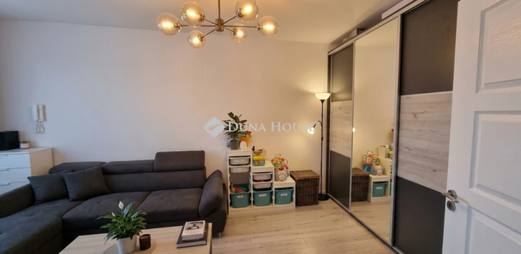 Eladó lakás, Budapest 3. ker.