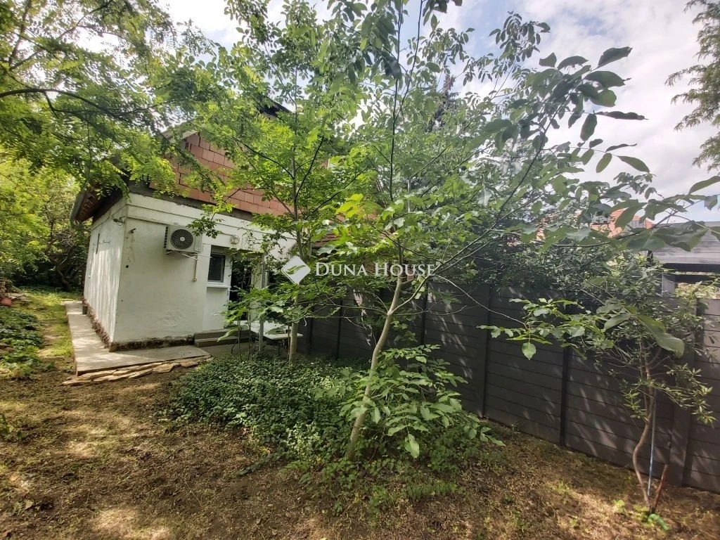 Eladó házrész, Budapest 3. ker. Csillaghegy, 222m2 telek