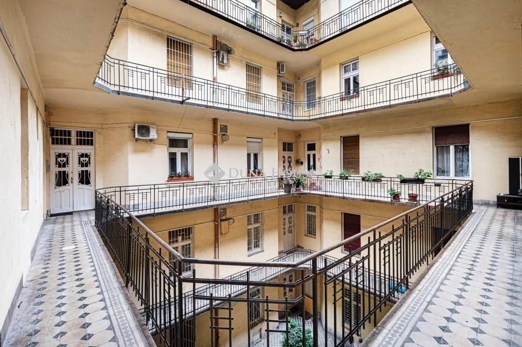 Eladó lakás, Budapest 2. ker.