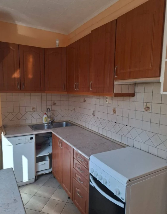 Eladó panellakás, Székesfehérvár