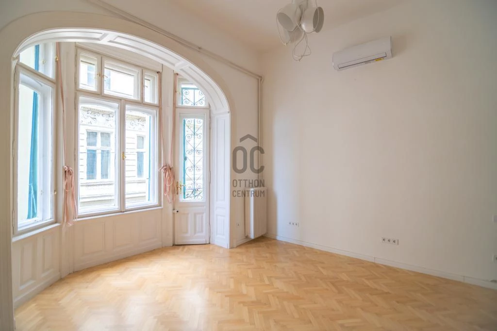 Eladó lakás Budapest 6. ker., Belső VI.