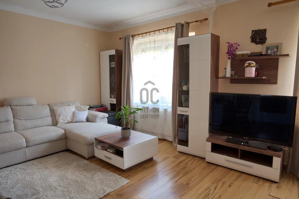 Eladó ház Csömör