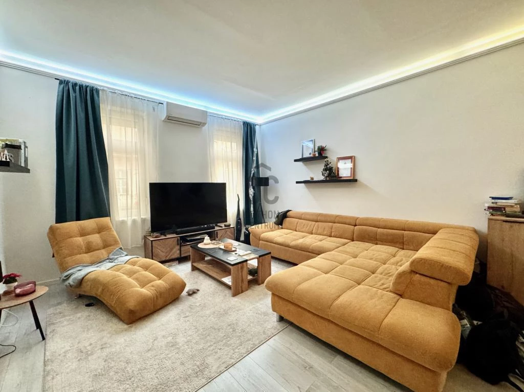 For sale brick flat, Budapest V. kerület, Lipótváros