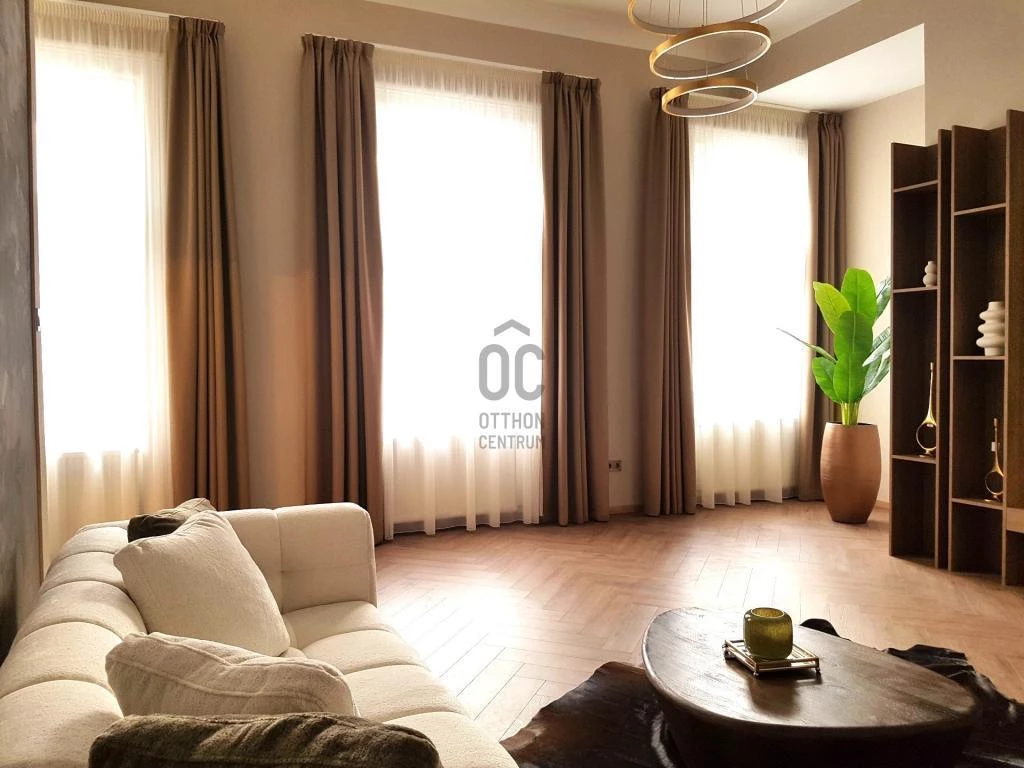 For sale brick flat, Budapest V. kerület, Lipótváros