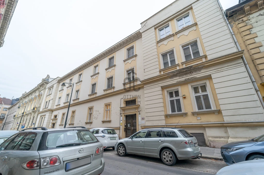 For sale brick flat, Budapest VIII. kerület, Palotanegyed