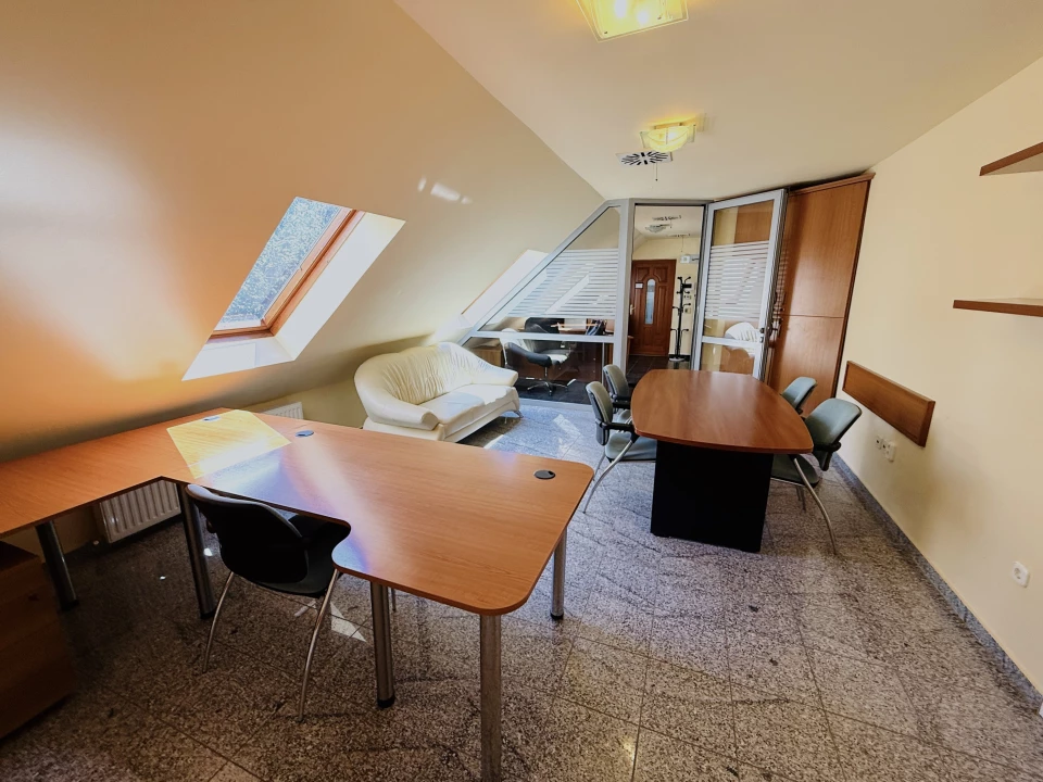 For rent immediate office, Szombathely, Kossuth Lajos utca 23