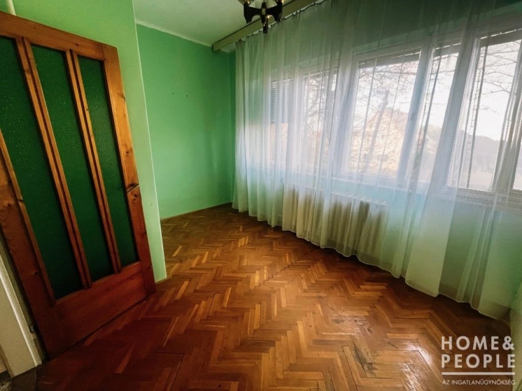 For sale house, Algyő