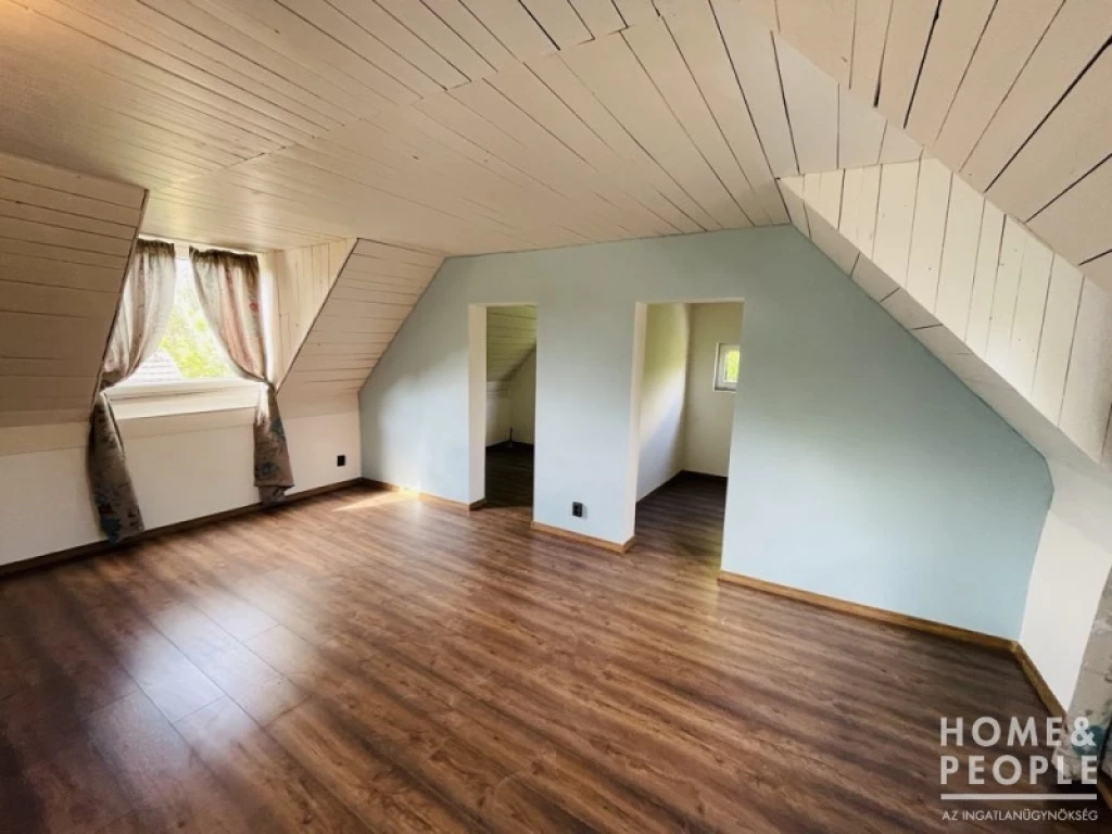 Eladó ház panel áron!