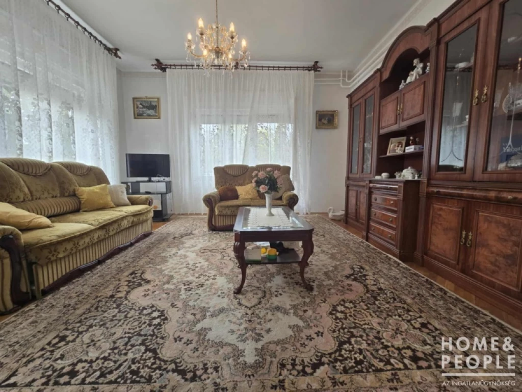 For sale house, Újszentiván