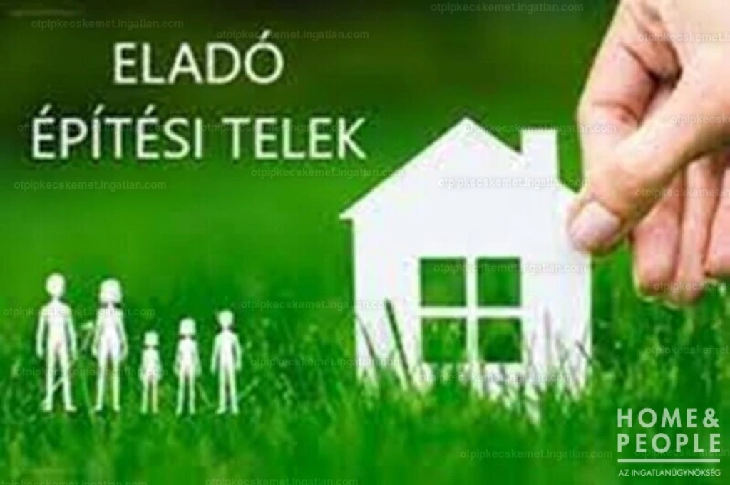 Tótkomlóson telek eladó!